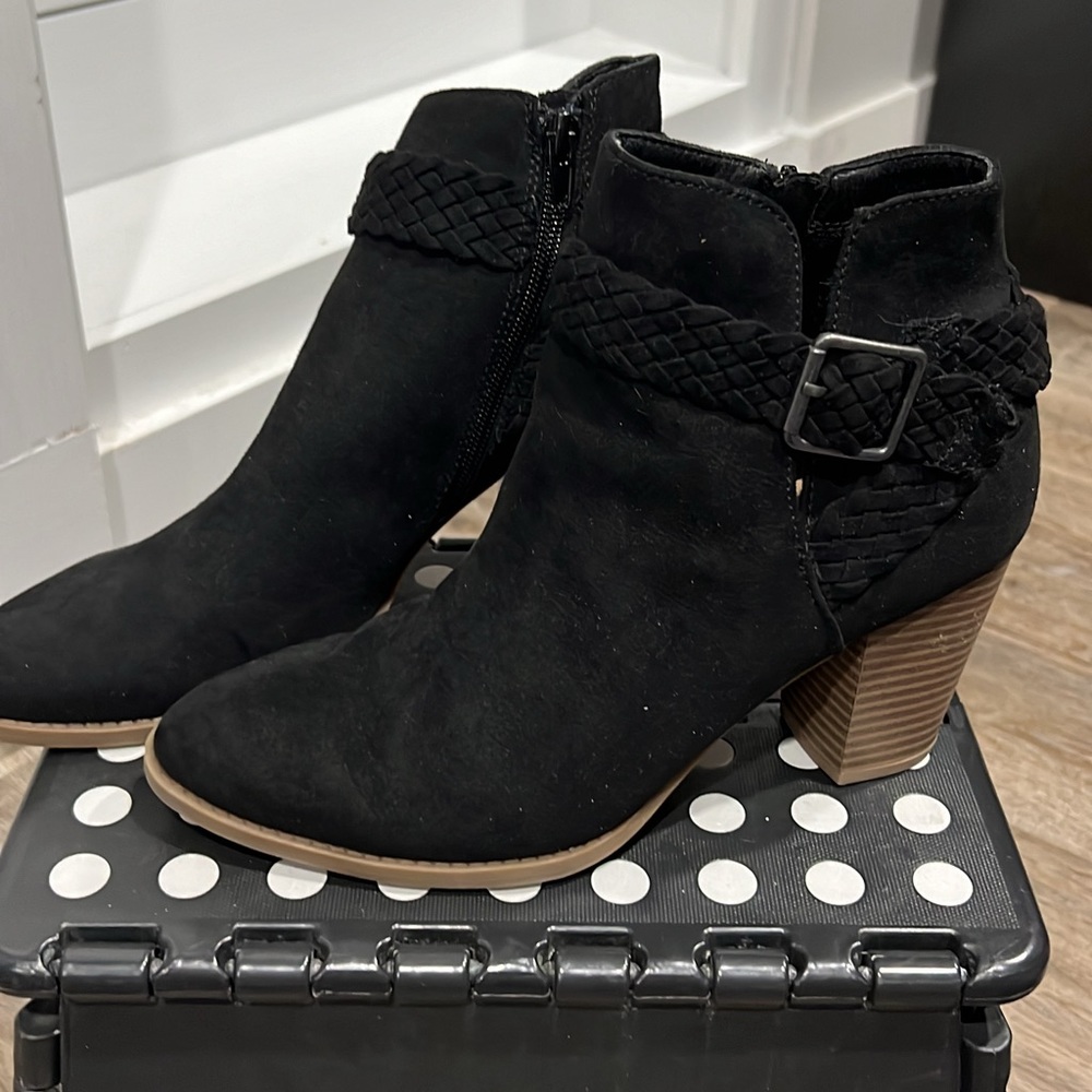Black boots